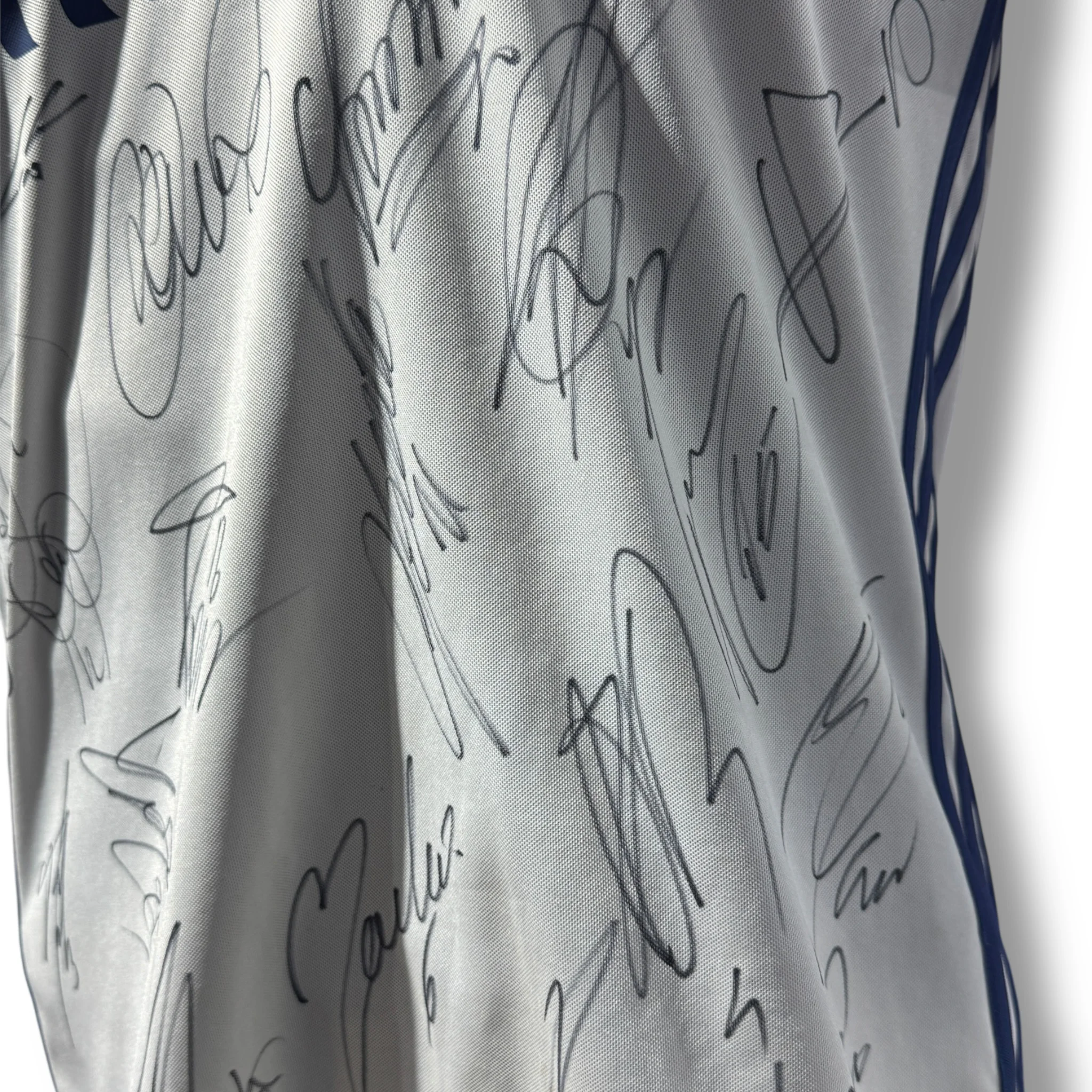 Jersey / Real Madrid / Team 2016/2017 - Image 7