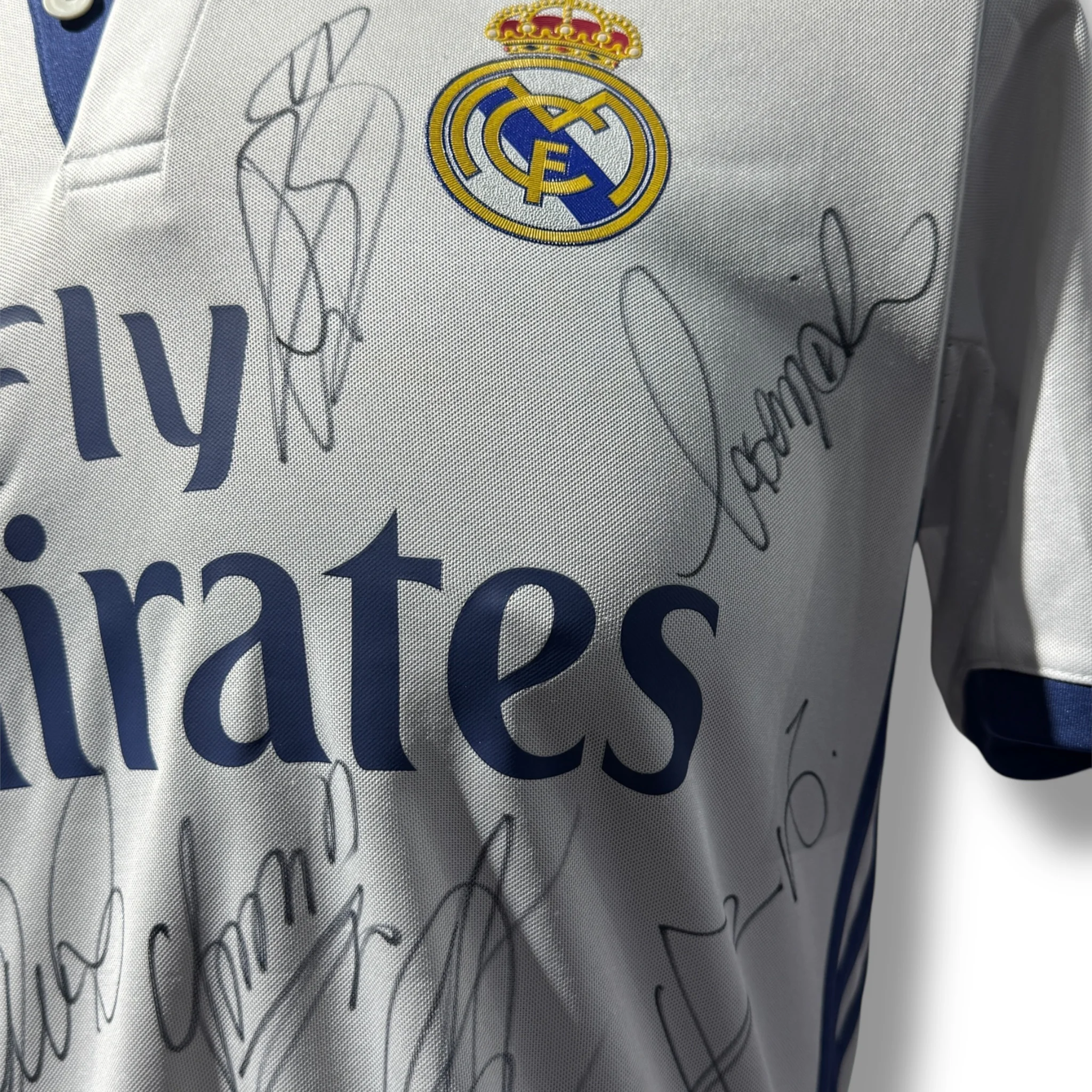 Jersey / Real Madrid / Team 2016/2017 - Image 8