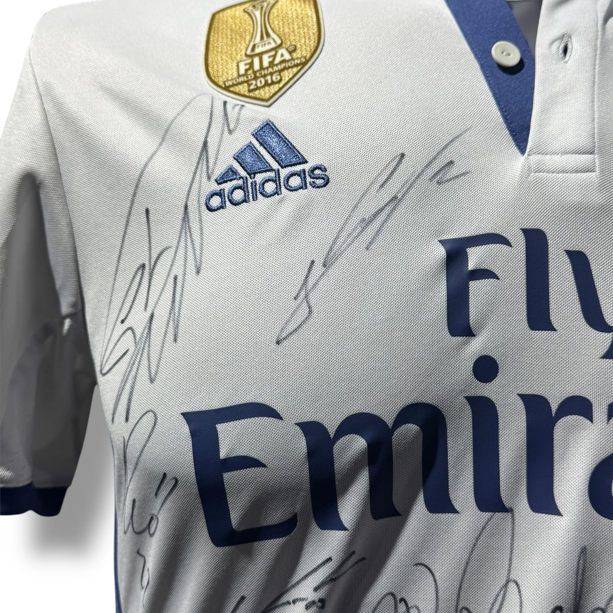 Jersey / Real Madrid / Team 2016/2017 - Image 9