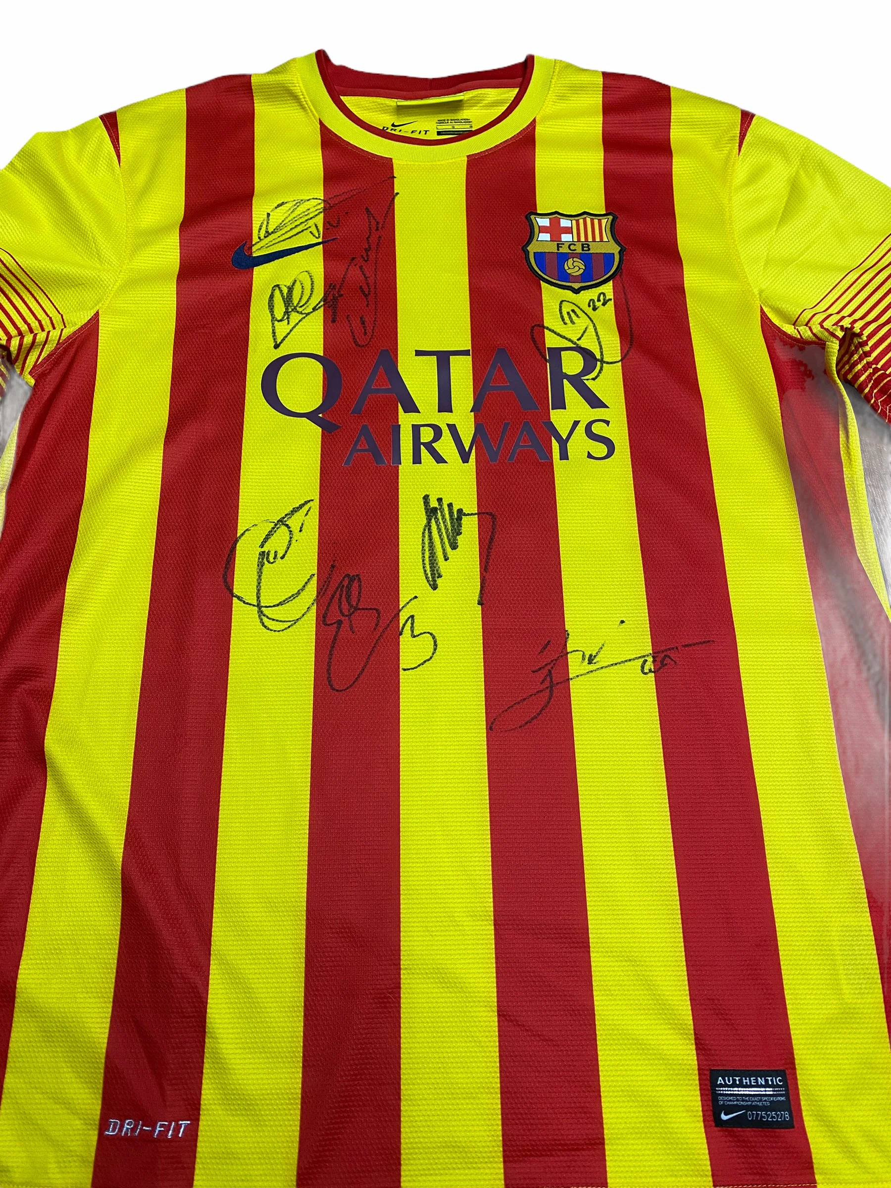 Jersey / Barcelona / EQUIPO 2013 (MESSI, XAVI, INIESTA, PIQUE, ZUBIZARRETA, DANI ALVEZ, MASCHERANO) - Image 4