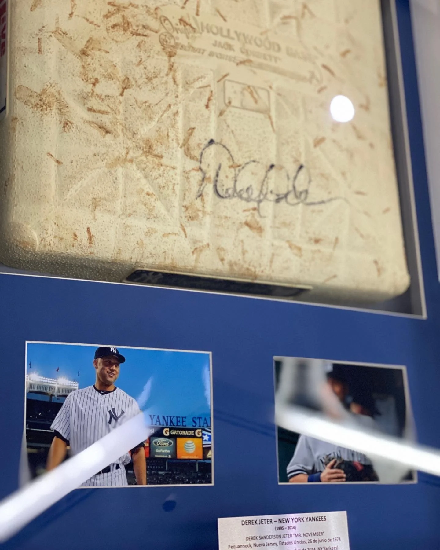 Base enmarcada / Yankees / Derek Jeter - Image 2