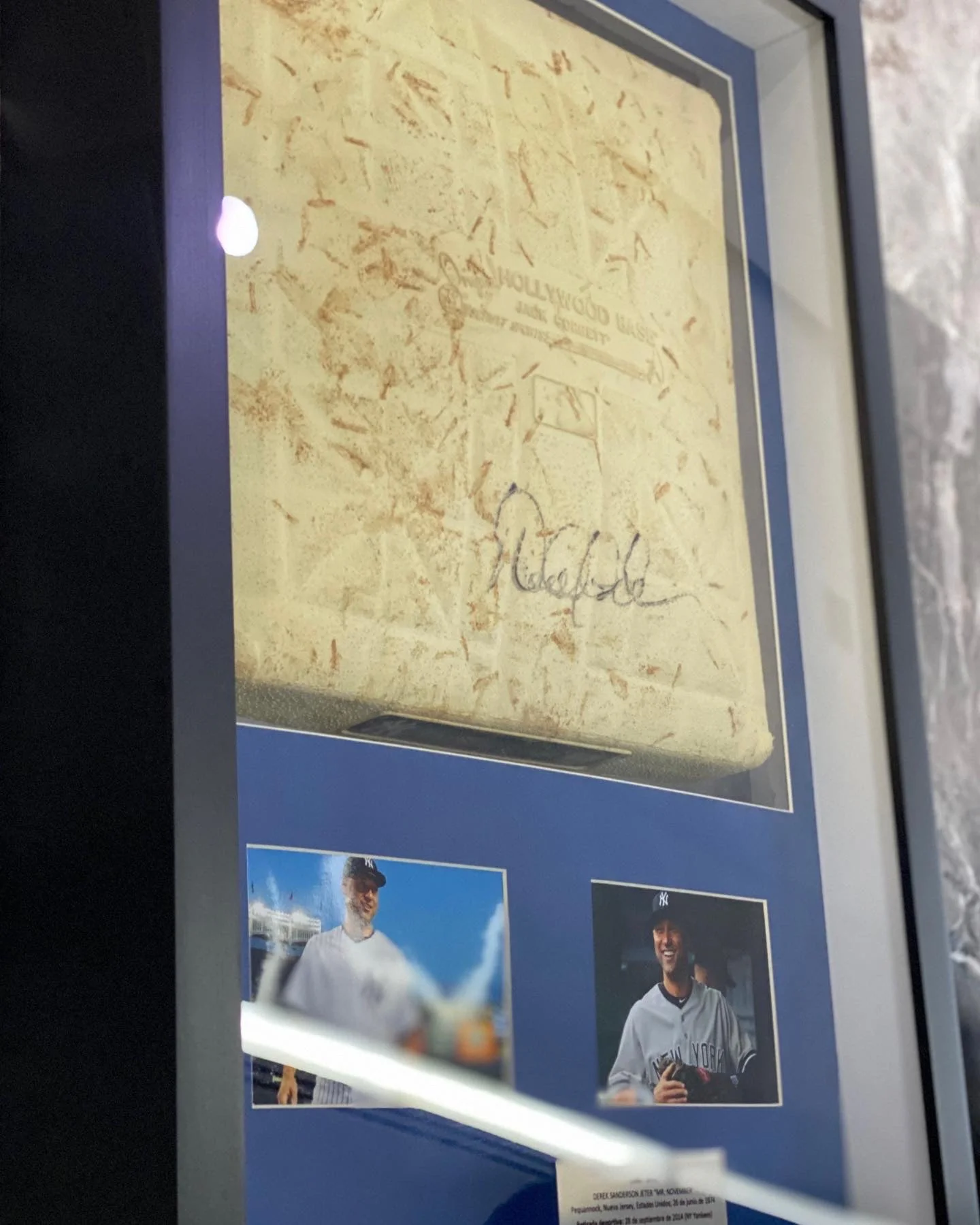 Base enmarcada / Yankees / Derek Jeter - Image 3