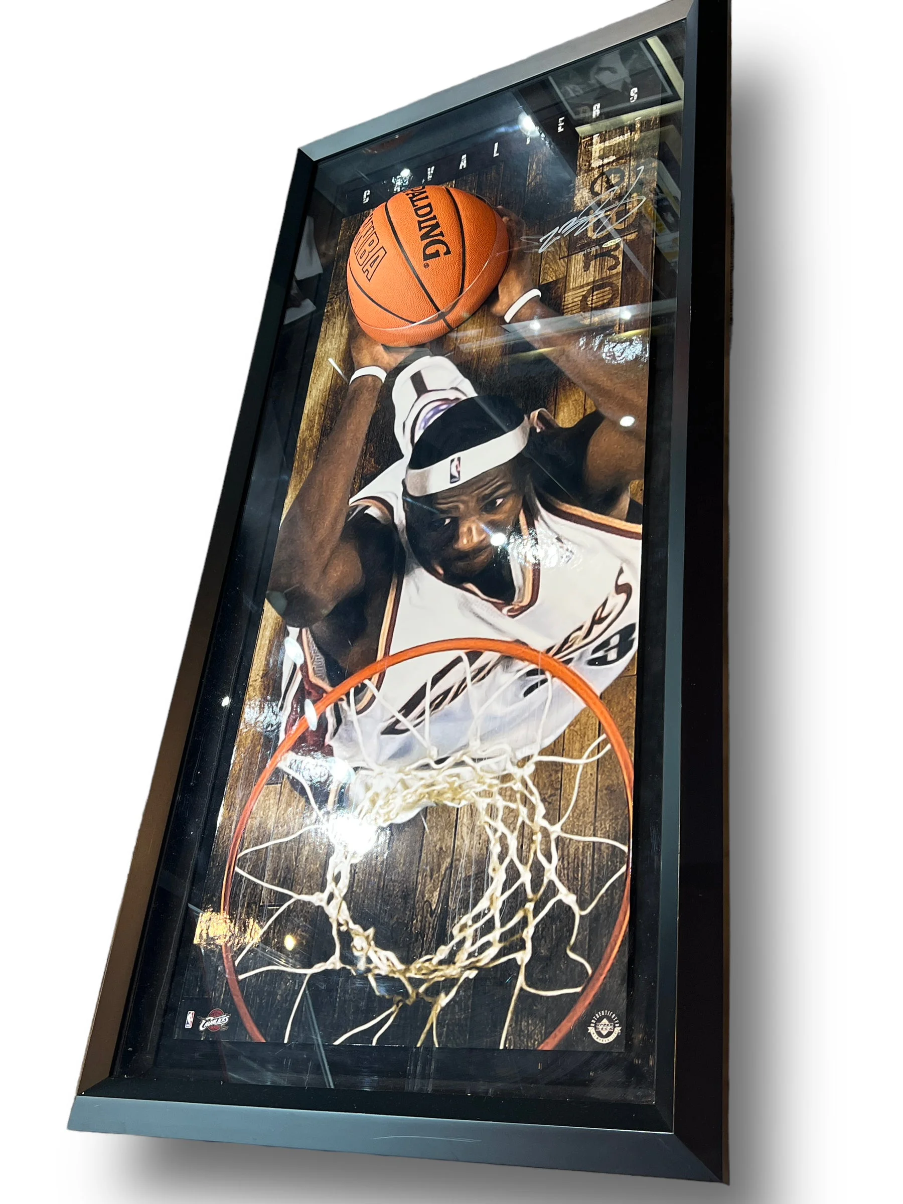 Breaking Through / Cavaliers / Lebron James - Image 3