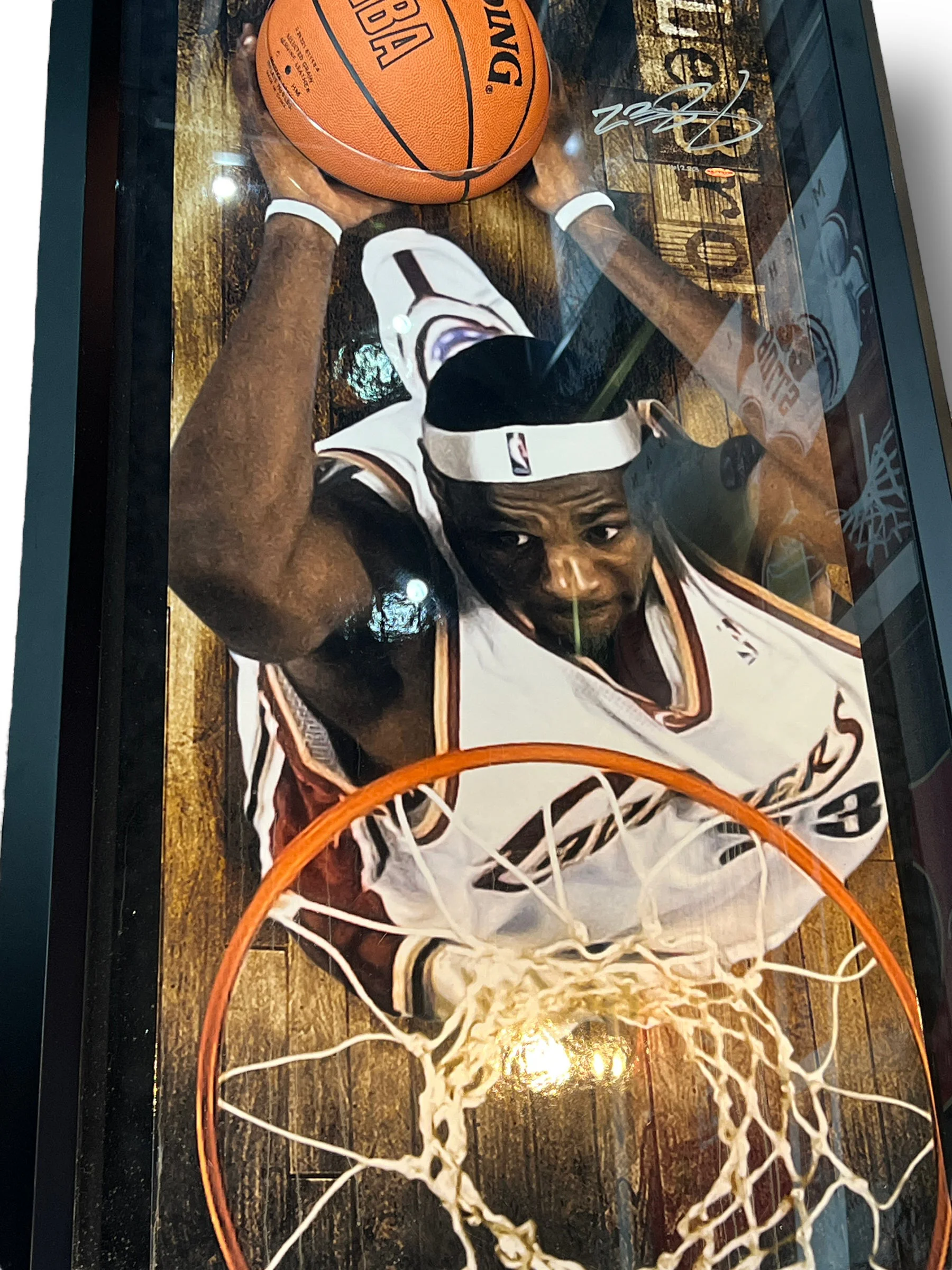 Breaking Through / Cavaliers / Lebron James - Image 4