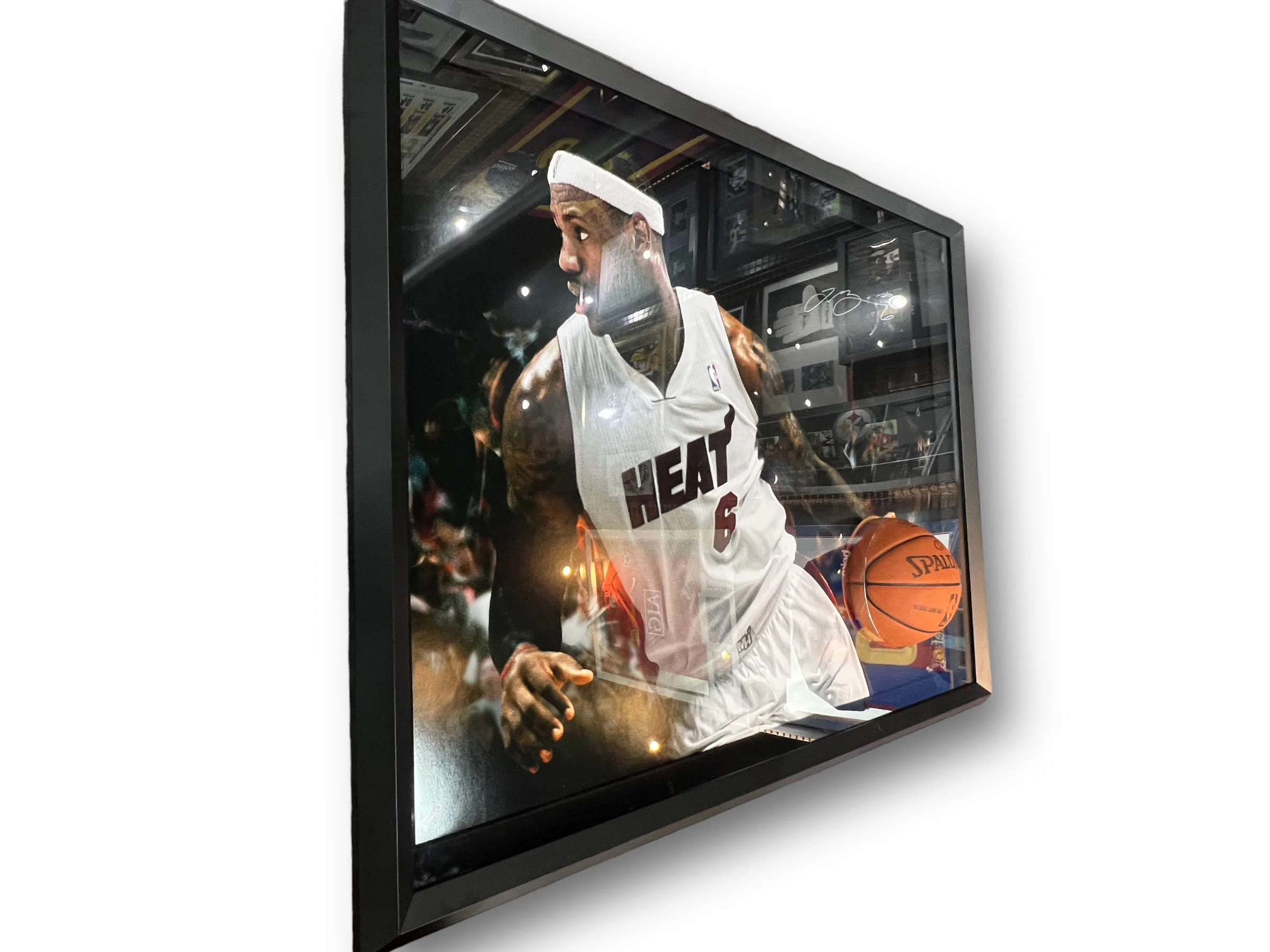 Breaking Through / Heat / Lebron James - Image 4