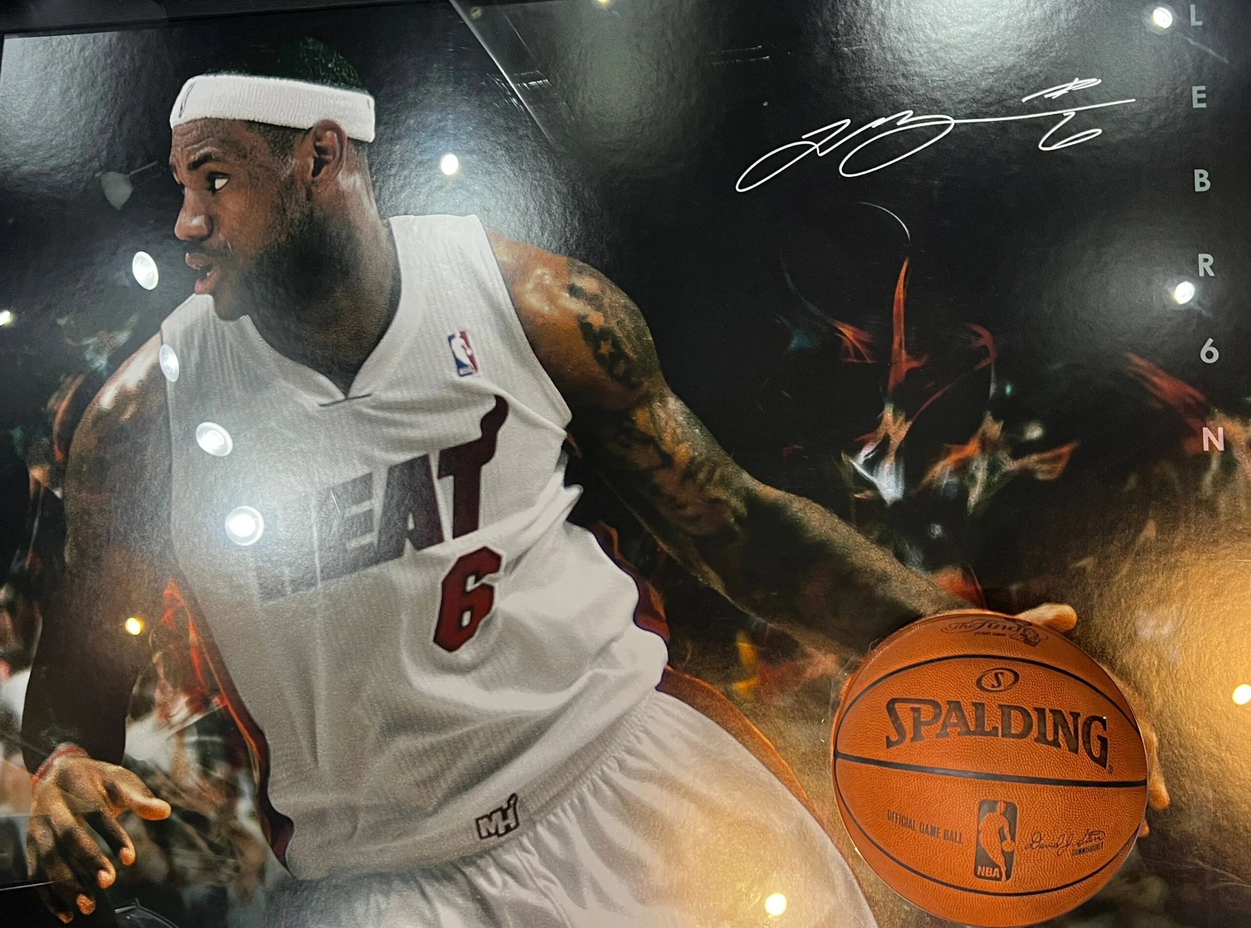 Breaking Through / Heat / Lebron James - Image 7