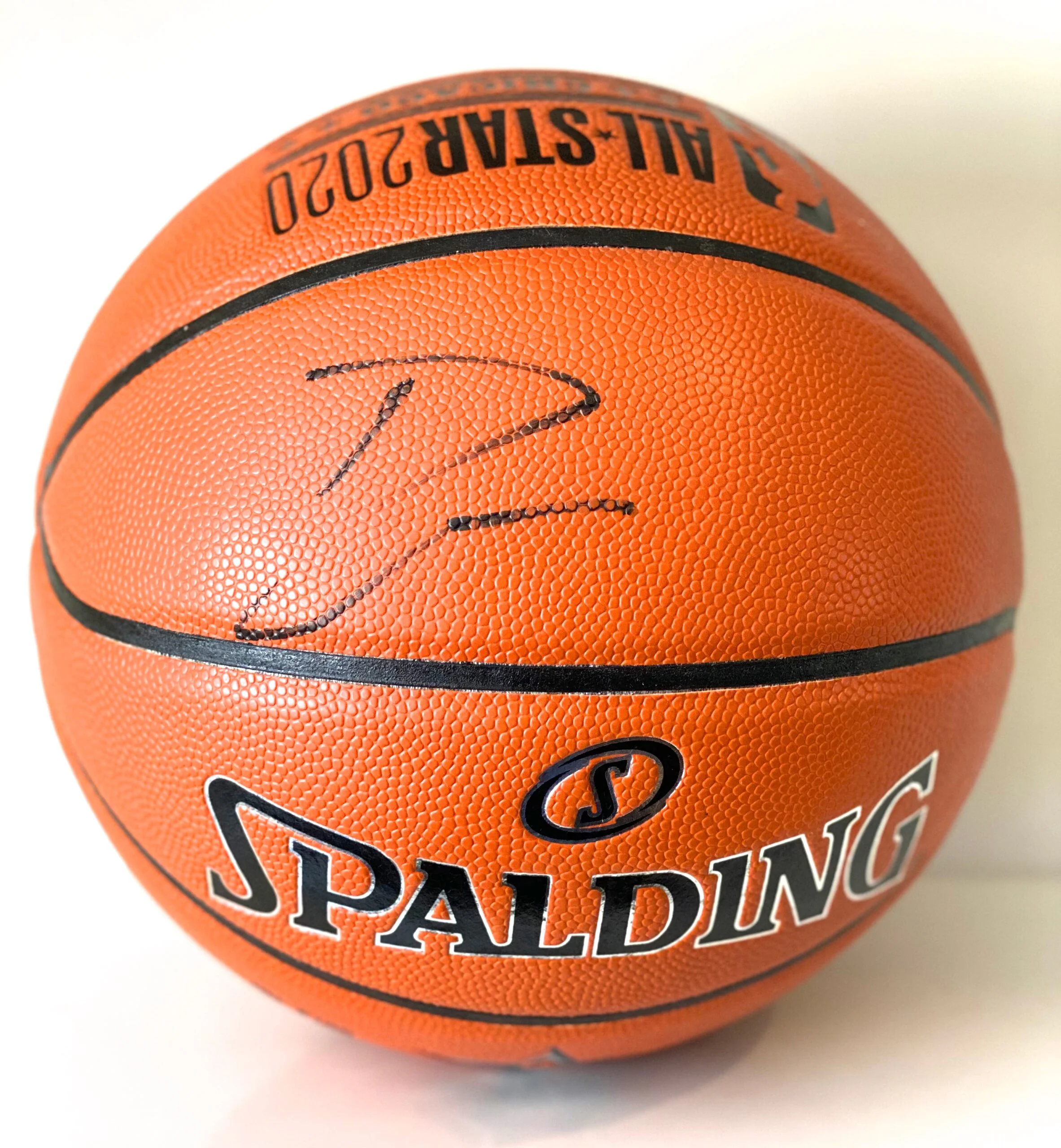 Balón / Hawks / Trae Young