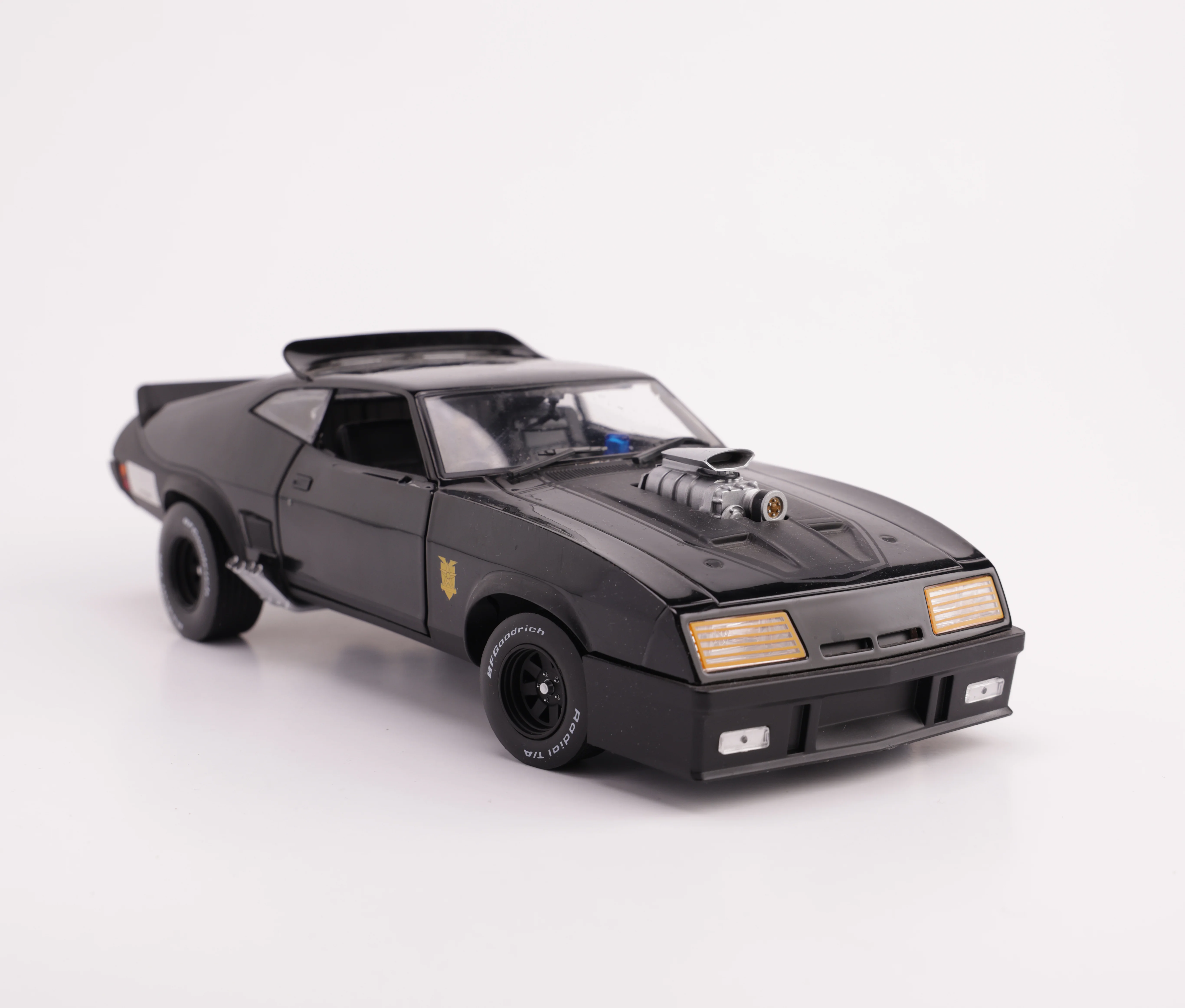Coche Escala Mel Gibson MadMax - Image 3