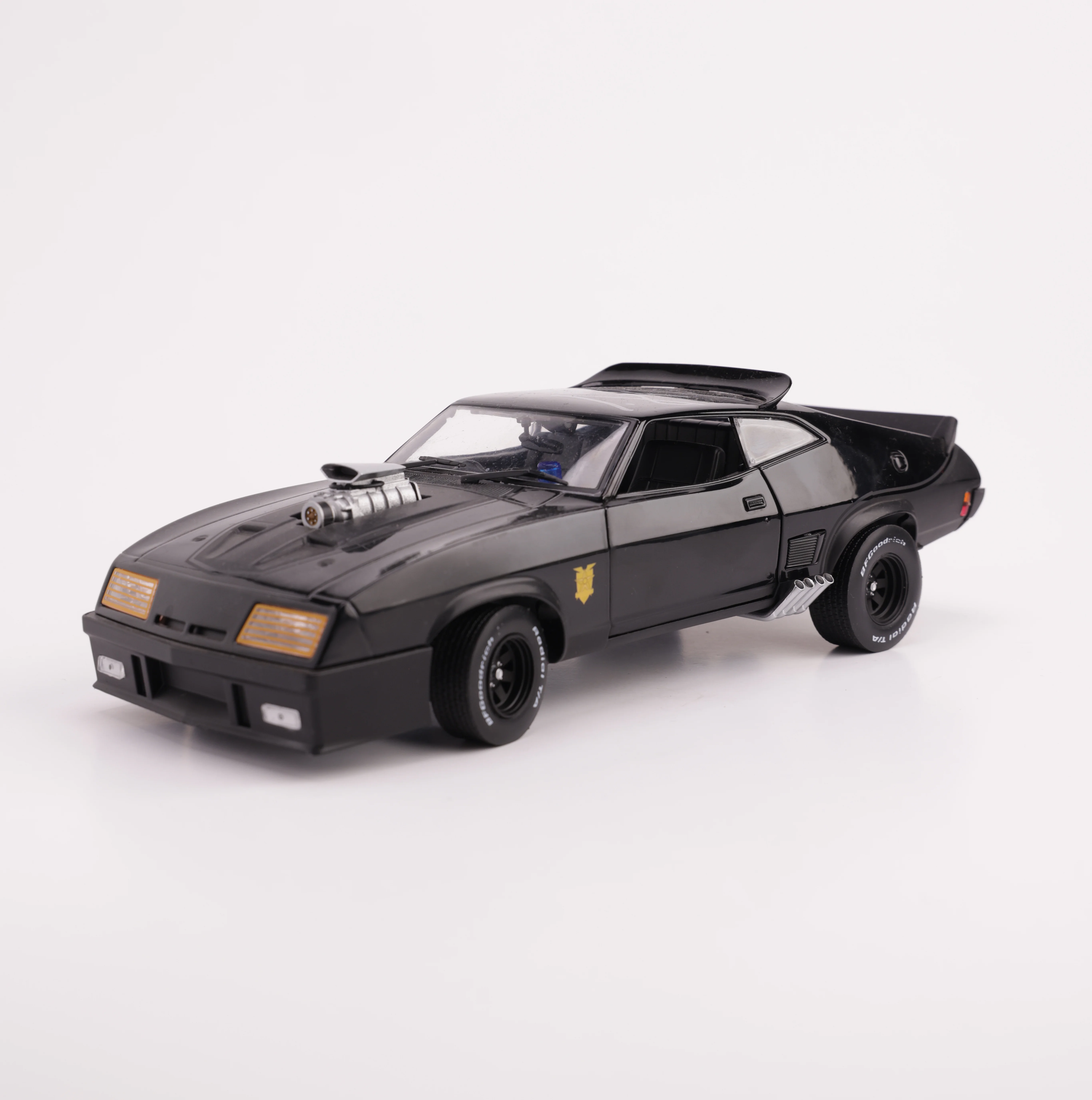 Coche Escala Mel Gibson MadMax - Image 2