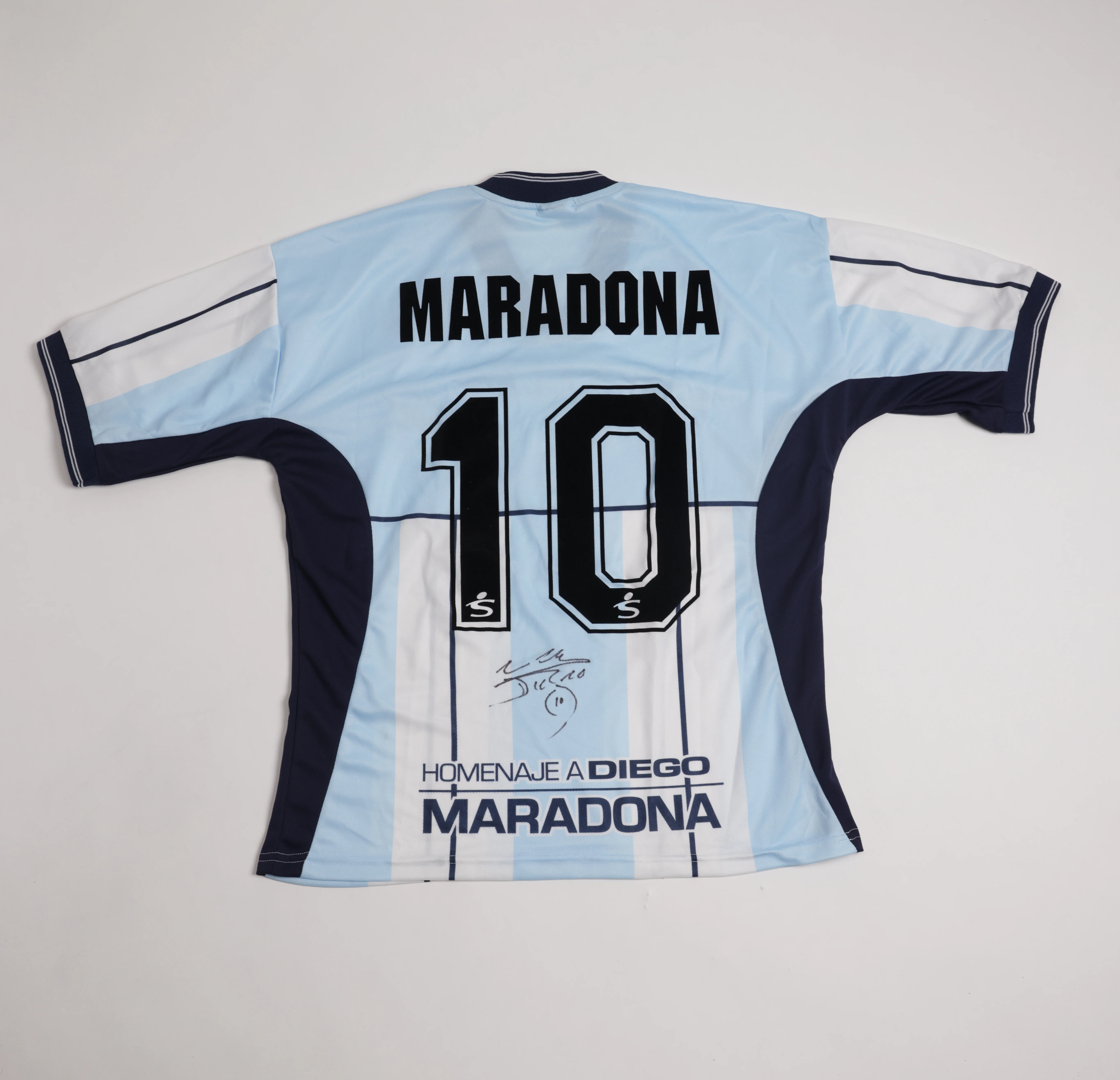 Diego Maradona - Image 3