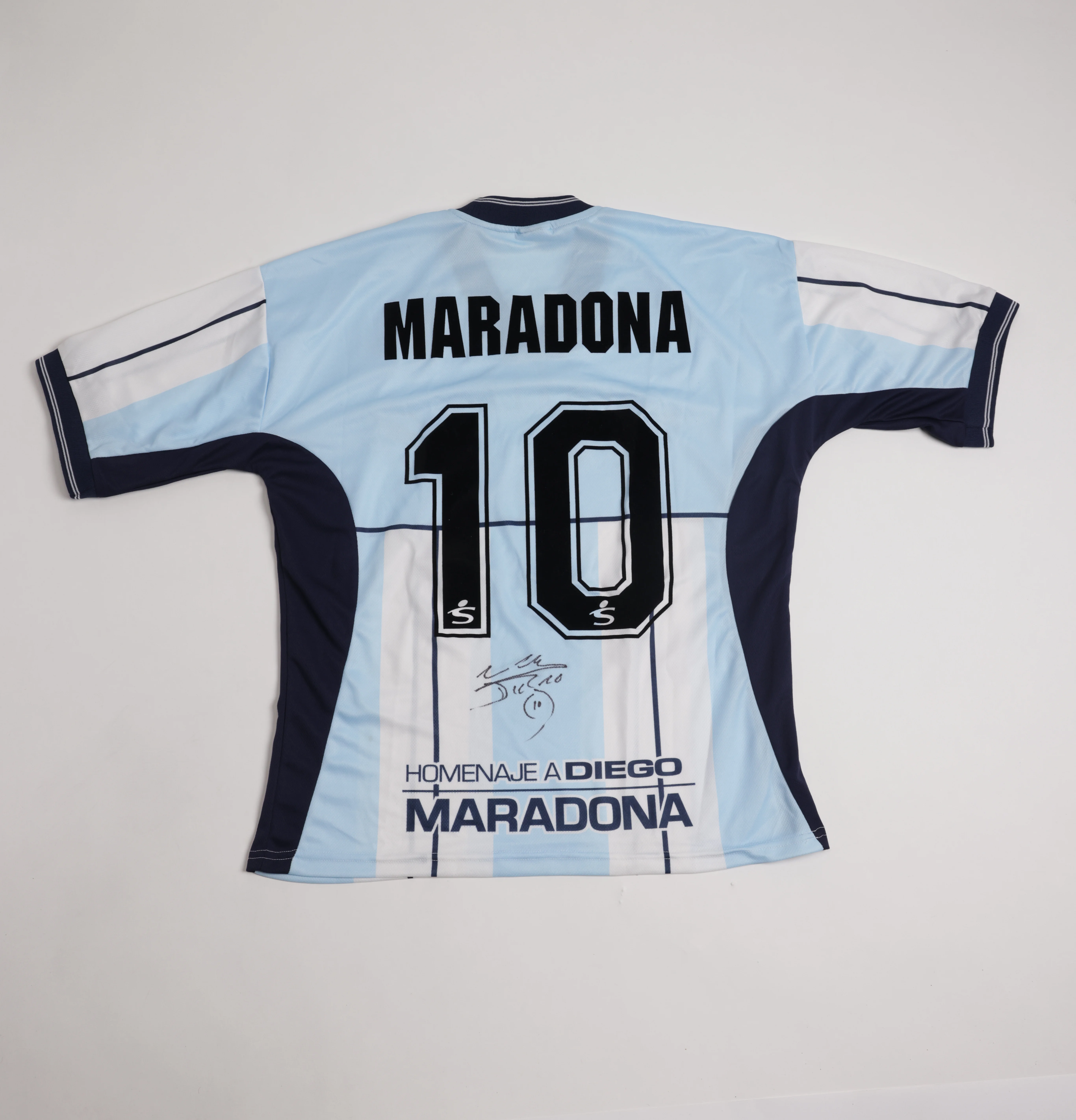 Diego Maradona - Image 4